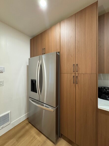 Building Photo - 2203 Boylston Ave E