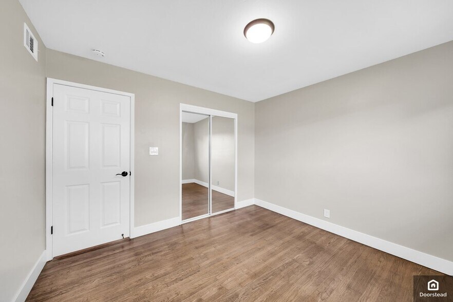 Building Photo - 25579 Calaroga Ave