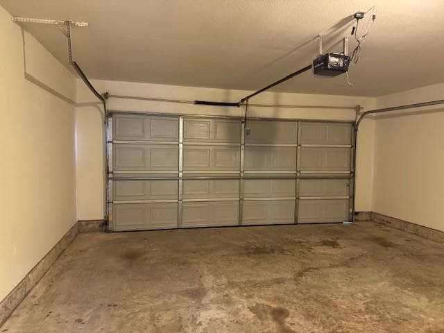 Building Photo - 105 Great Oaks Dr