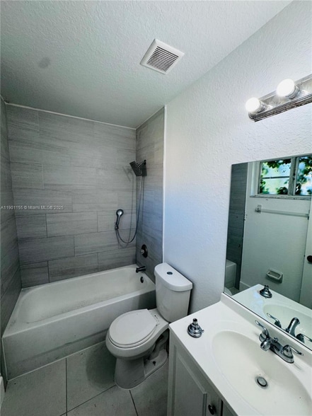 Building Photo - 949 SW 6th Pl