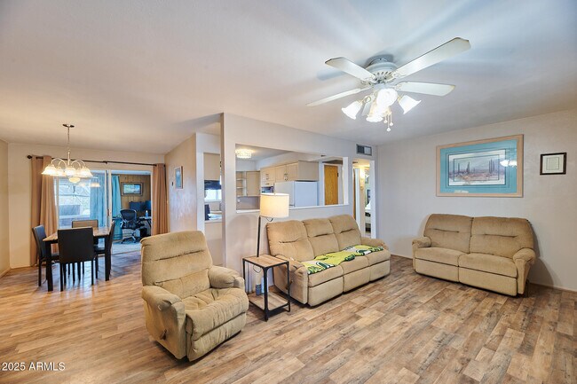 Building Photo - 5410 E University Dr