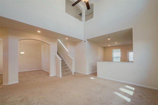 Building Photo - 14633 E Pine Heart Dr