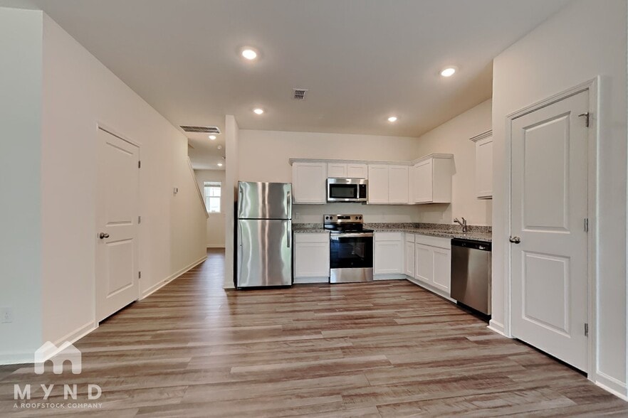 Building Photo - 3019 Fulong Dr