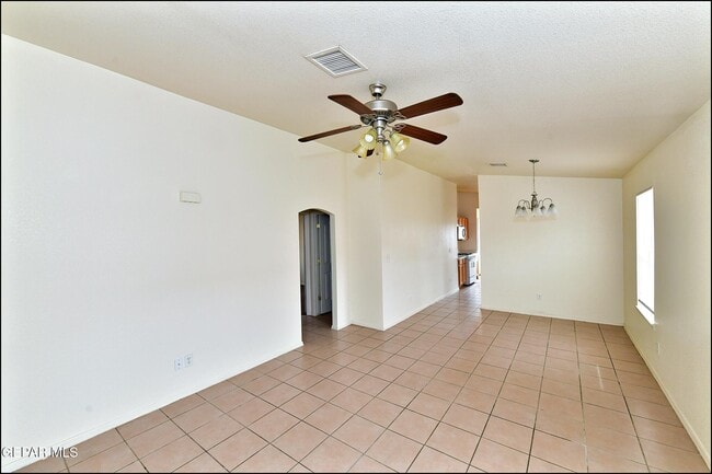 Building Photo - 14164 Robert Ituarte Dr