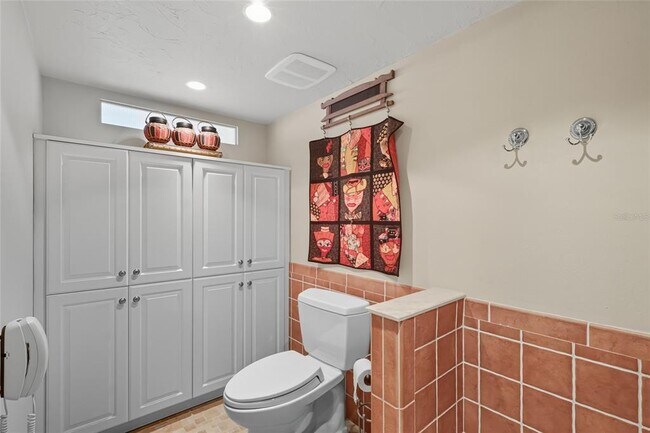 Building Photo - 97 Sunset Dr