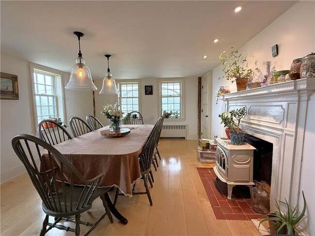 Building Photo - 2678 E Main Rd