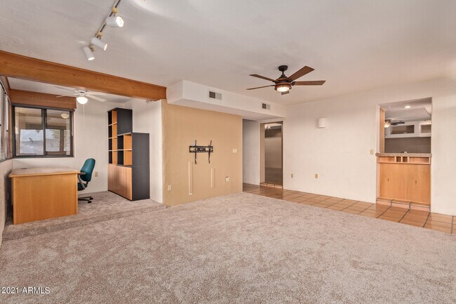 Building Photo - 16411 N Skyridge Ln