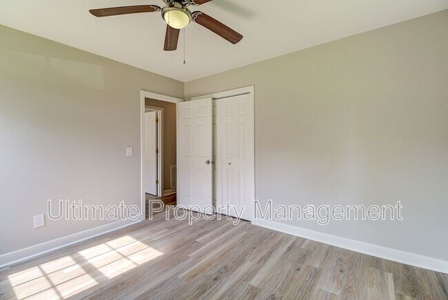 Building Photo - 6232 Murrayville Rd