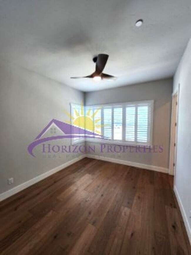 Building Photo - Immaculate Luxury 2 Bed 2.5 Bath 2,012sqft...