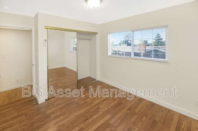 Building Photo - 961 Barkley Ct