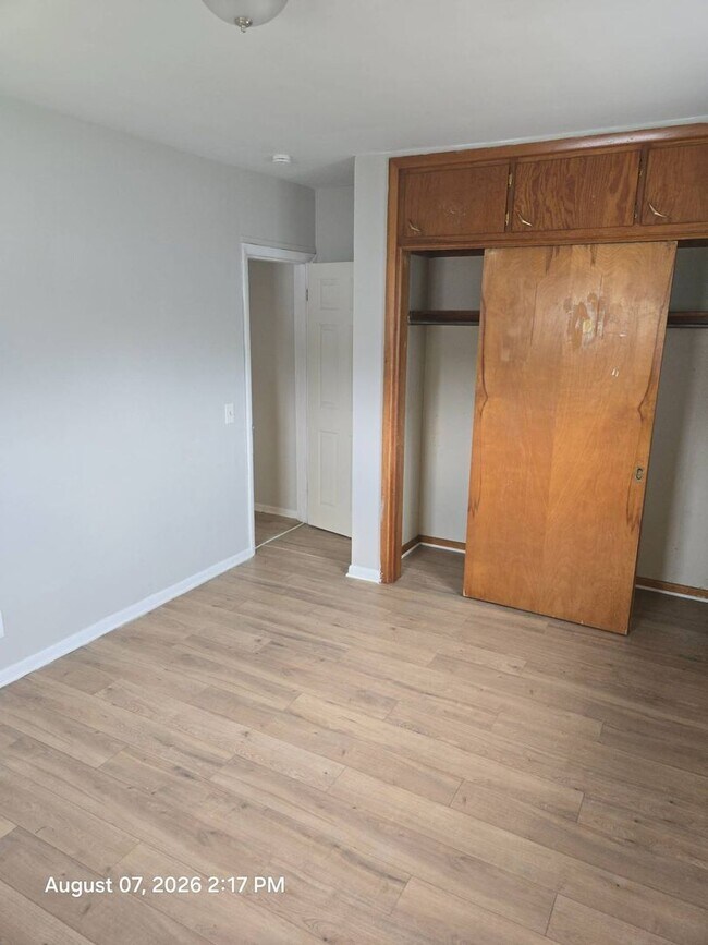 Building Photo - 1455 Struble Ave NE