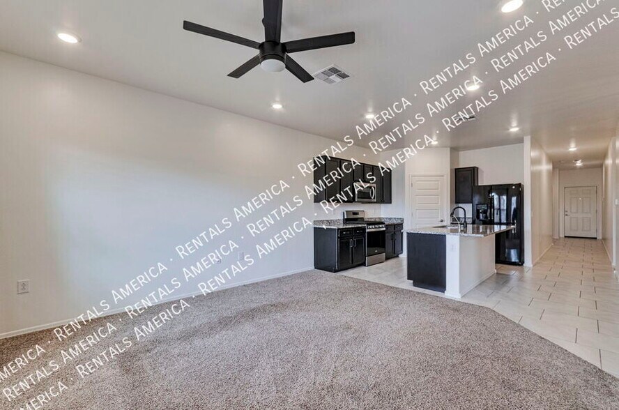 Building Photo - 10151 N Leopard Gecko Terrace