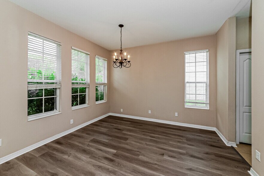 Building Photo - 6305 36th Ct E