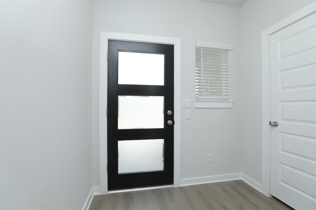 Building Photo - 8462 Sweet Cherry Ln