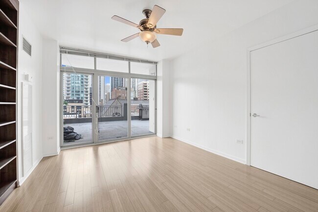 Building Photo - 600 N Dearborn St