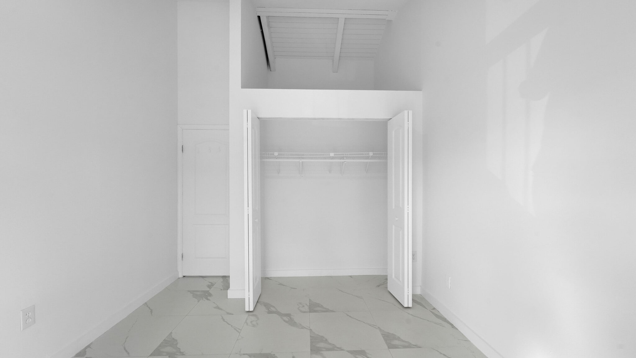 Building Photo - 1917 SW 107th Ave