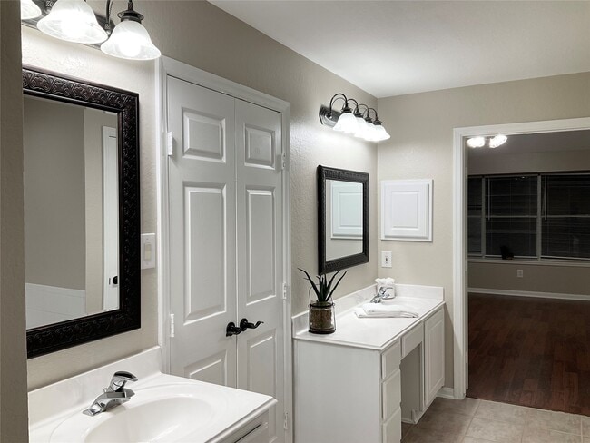 Building Photo - 43 N Merryweather Cir