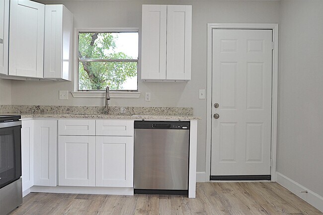Building Photo - 4527 Adonis Dr