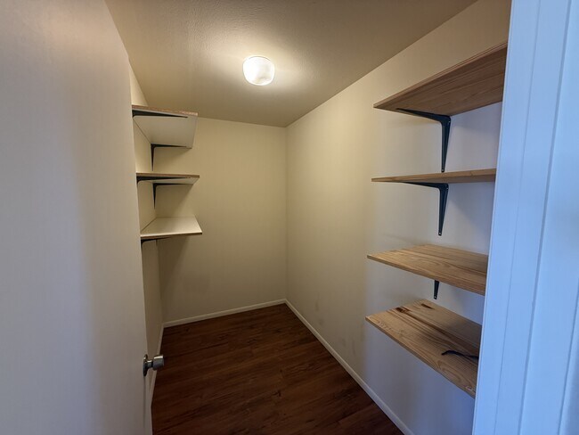 Building Photo - 2909 Cutler Ave NE
