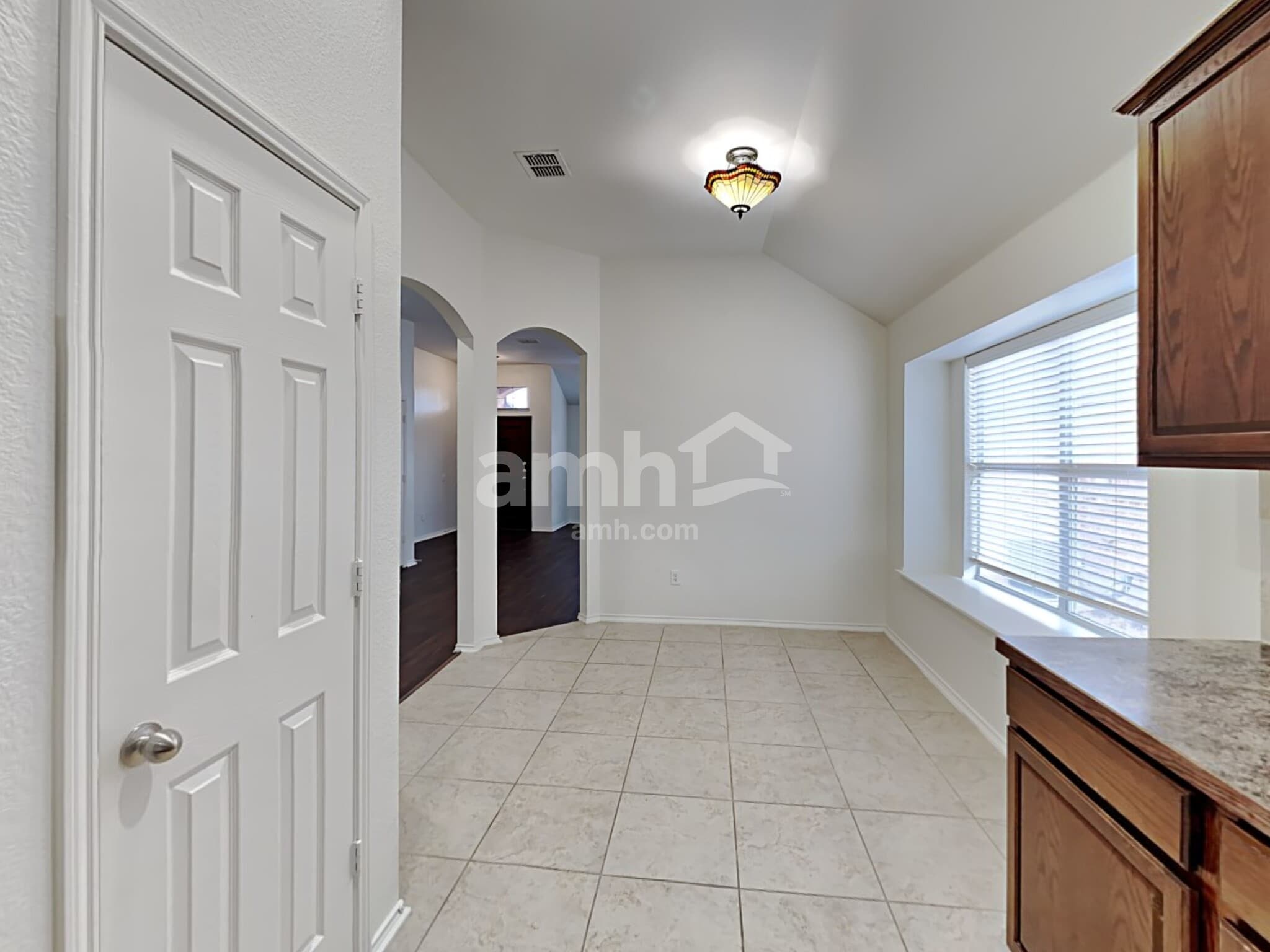 Building Photo - 448 Paddle Dr