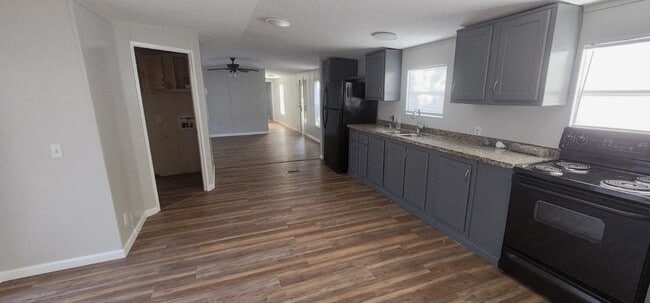 Building Photo - 405 Battlebell Rd