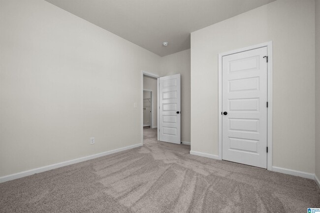 Building Photo - 608 Pine Valley Trl