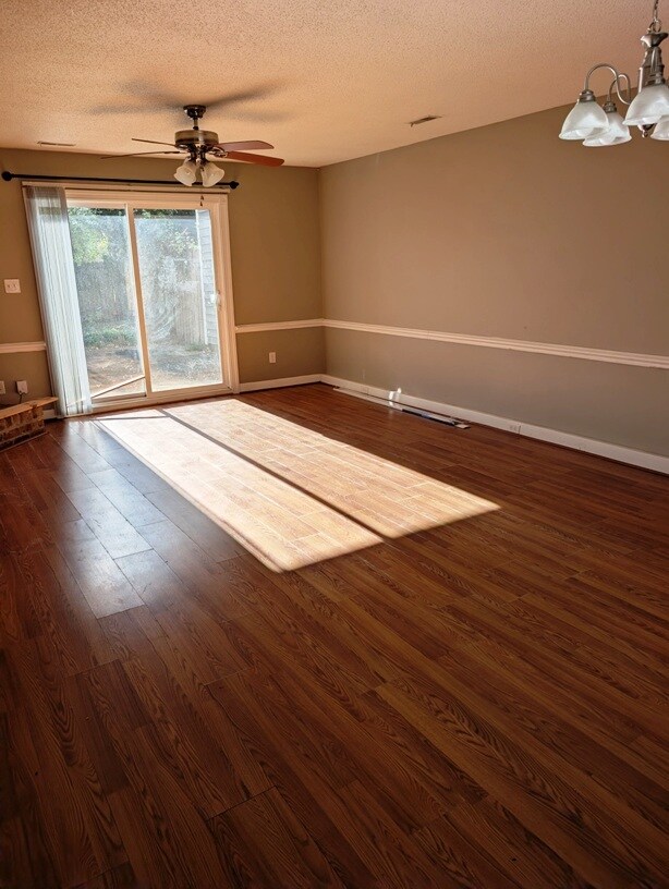 Building Photo - 3501 Christopher Dr NW