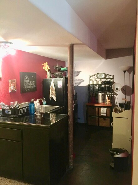 Kitchen - 2845 Bethune Ct
