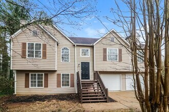 Building Photo - 523 White Pines Dr