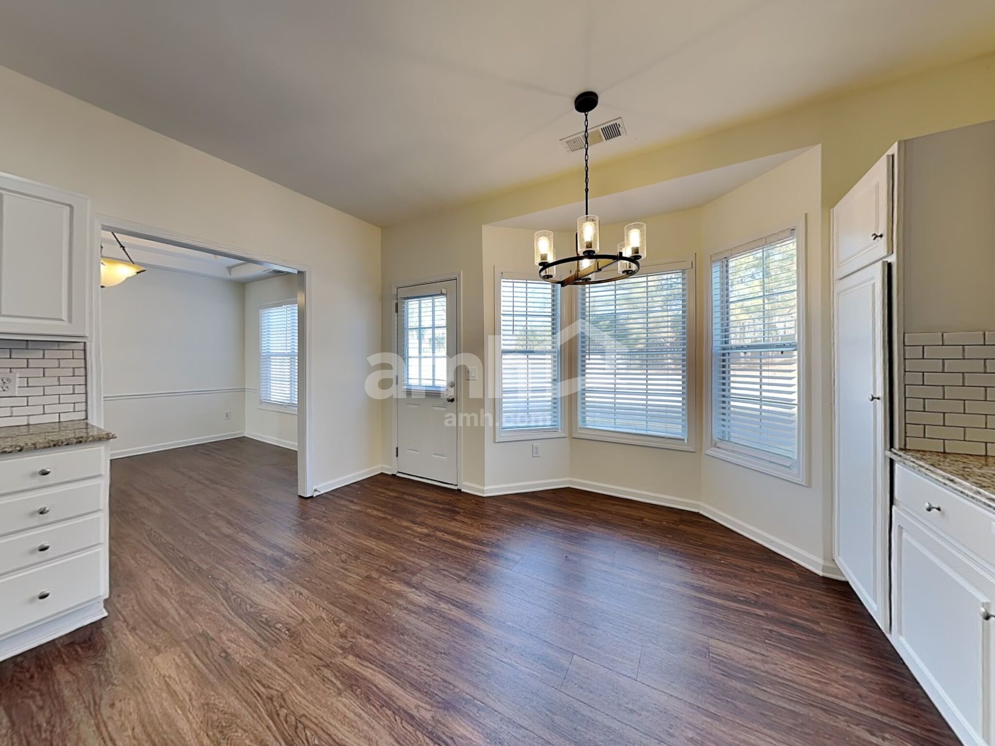 Building Photo - 10087 Harmon Springs Dr