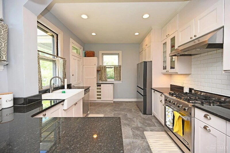 Building Photo - 2123 Cameron Ave