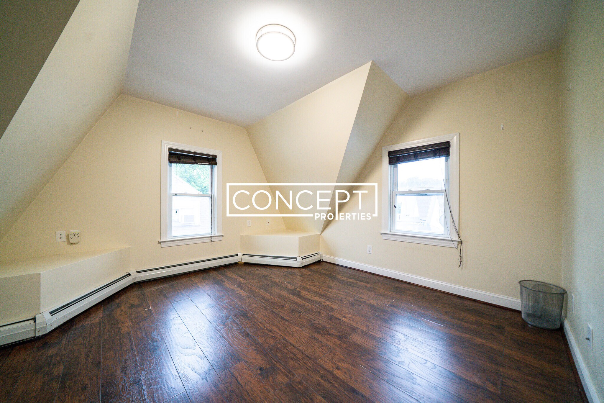 Building Photo - 376 Medford St