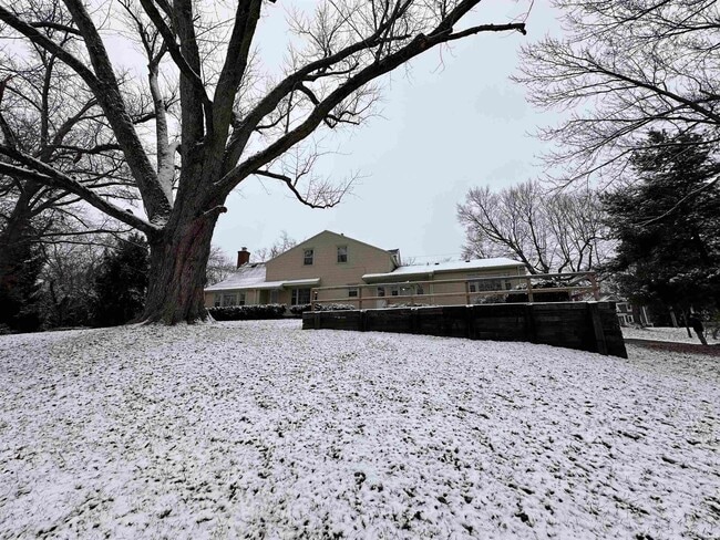 Building Photo - 4315 Stringtown Rd