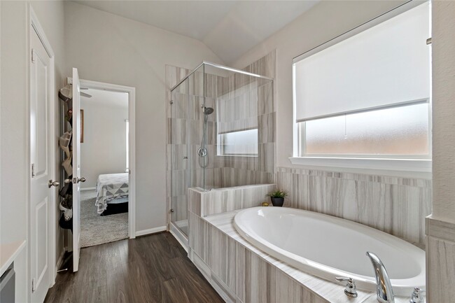 Building Photo - 2502 Arbor Edge Crossing