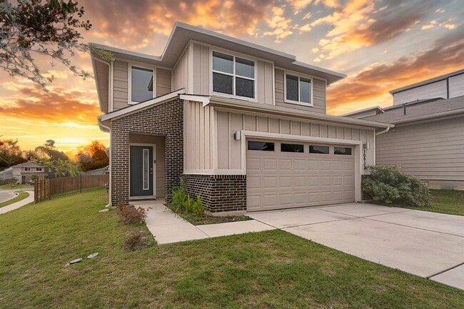 Primary Photo - 10933 Tildon Ave