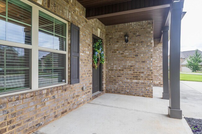 Building Photo - 202 Warhawk Dr