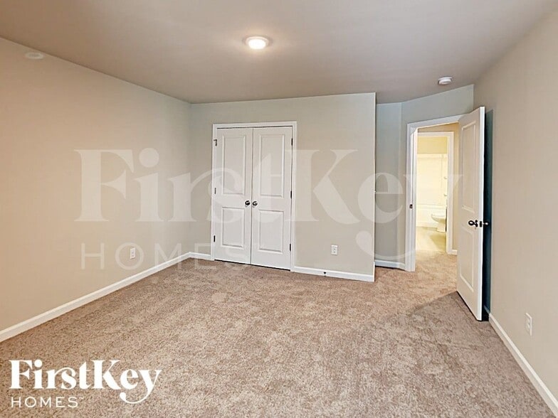 Building Photo - 1709 Rocky River Rd