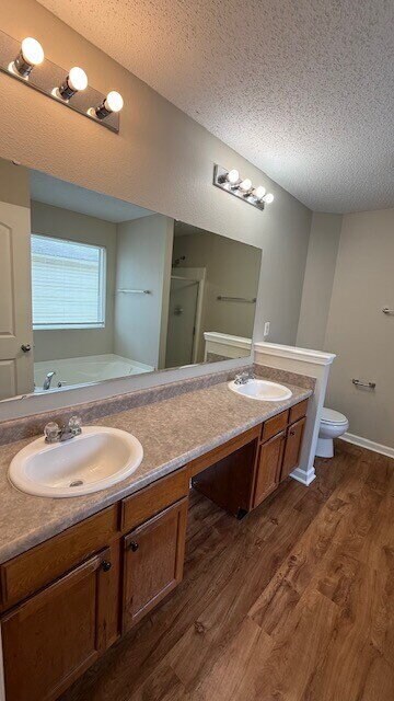 Building Photo - EAST SIDE 4 BEDROOM NEWER HOME AVAILABLE NOW!