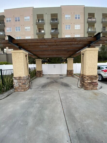 Building Photo - 107 S Obrien St