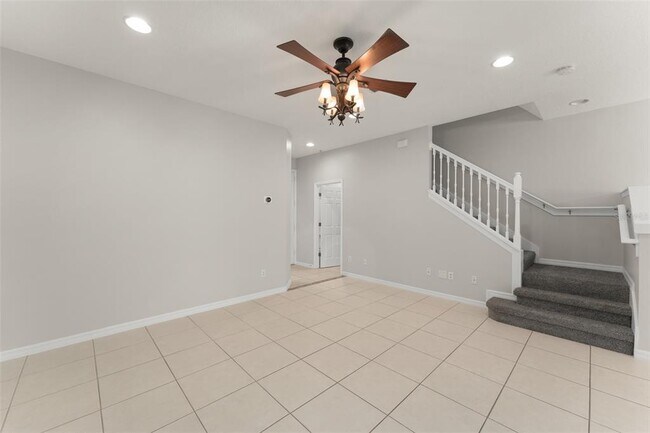 Building Photo - 9434 Tawnyberry St