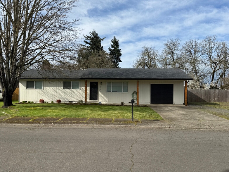 Building Photo - 570 15th St