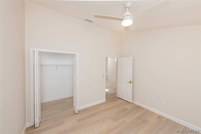 Building Photo - 1105 N Chance Way