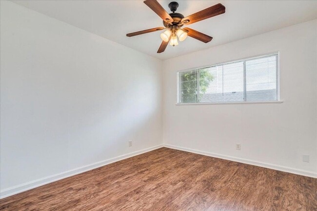 Building Photo - 1417 Braes Ridge Dr