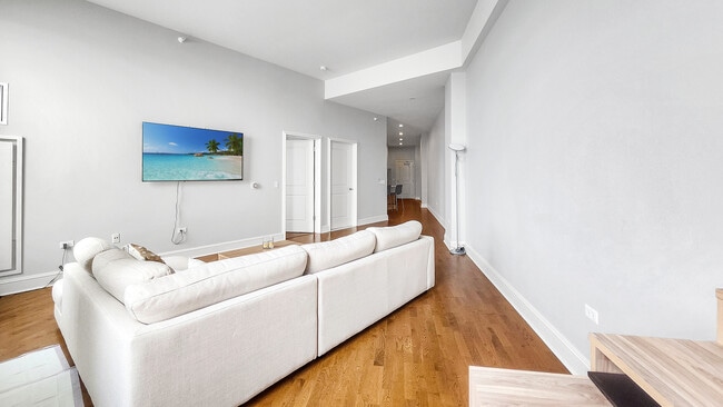 Building Photo - 850 N Lake Shore Dr