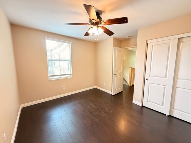 Building Photo - 1831 Crimson Ct