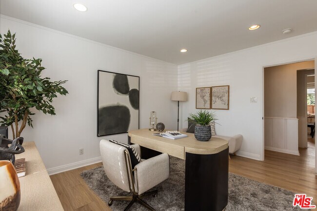 Building Photo - 3544 Gardenia Ave