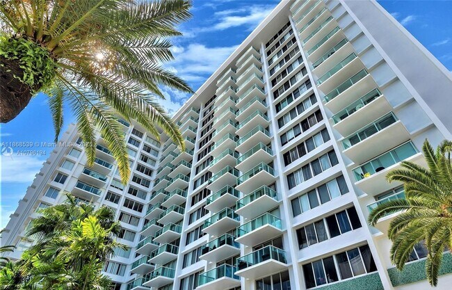 Building Photo - 1000 West Ave