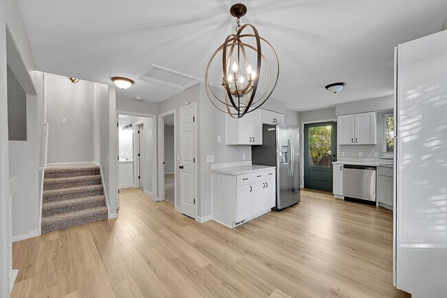 Building Photo - $2,295.00, 3 Bed, 2 bath located in Brighton.