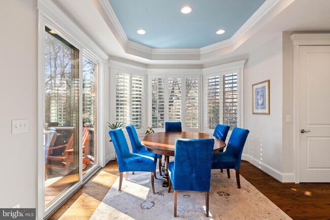 Building Photo - 1604 Colonial Ln