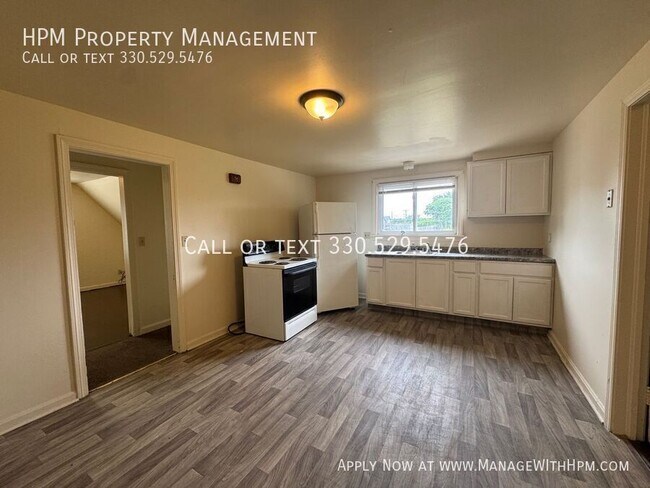 Building Photo - 1729 Stark Ave SW